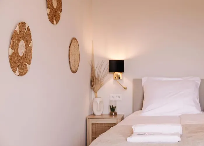 Ceebee - Free Parking *